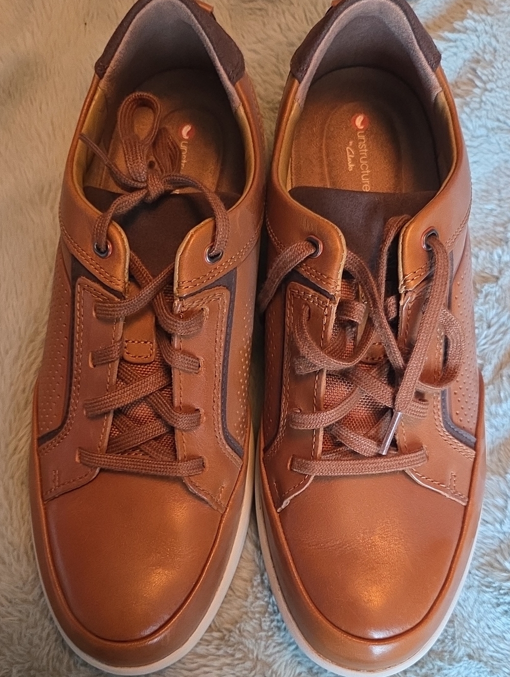 Clarks Men's Tan/Brown Leather Lace-Up Sneakers